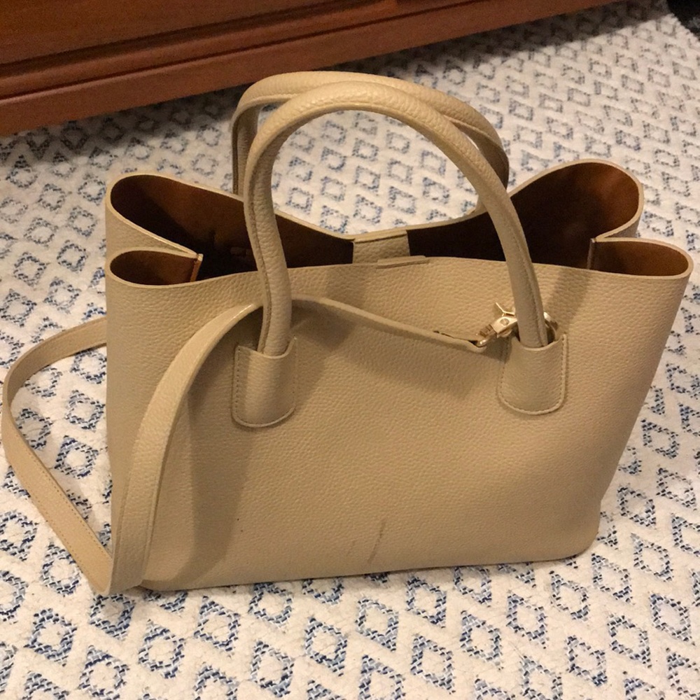 Angela Roi Cher Tote 🤎